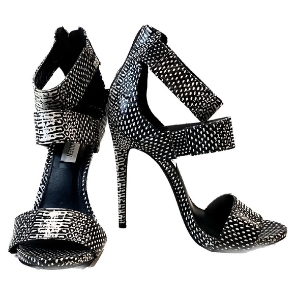 Steve Madden ‘Mira’ Heels in Black Size 7M - Picture 5 of 10